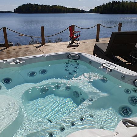 Stunning Log Cabin 45M2 On The Shore Of Kallavesi. Kuopio Buitenkant foto
