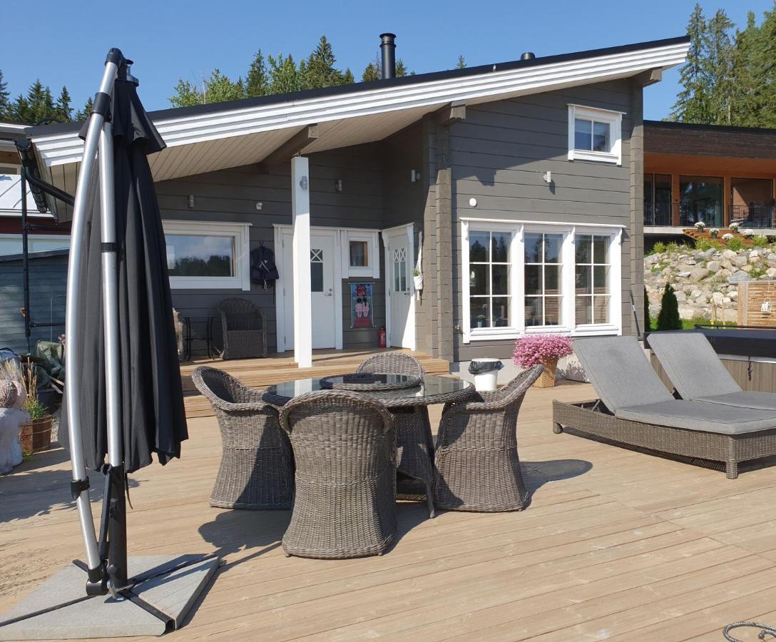 Stunning Log Cabin 45M2 On The Shore Of Kallavesi. Kuopio Buitenkant foto