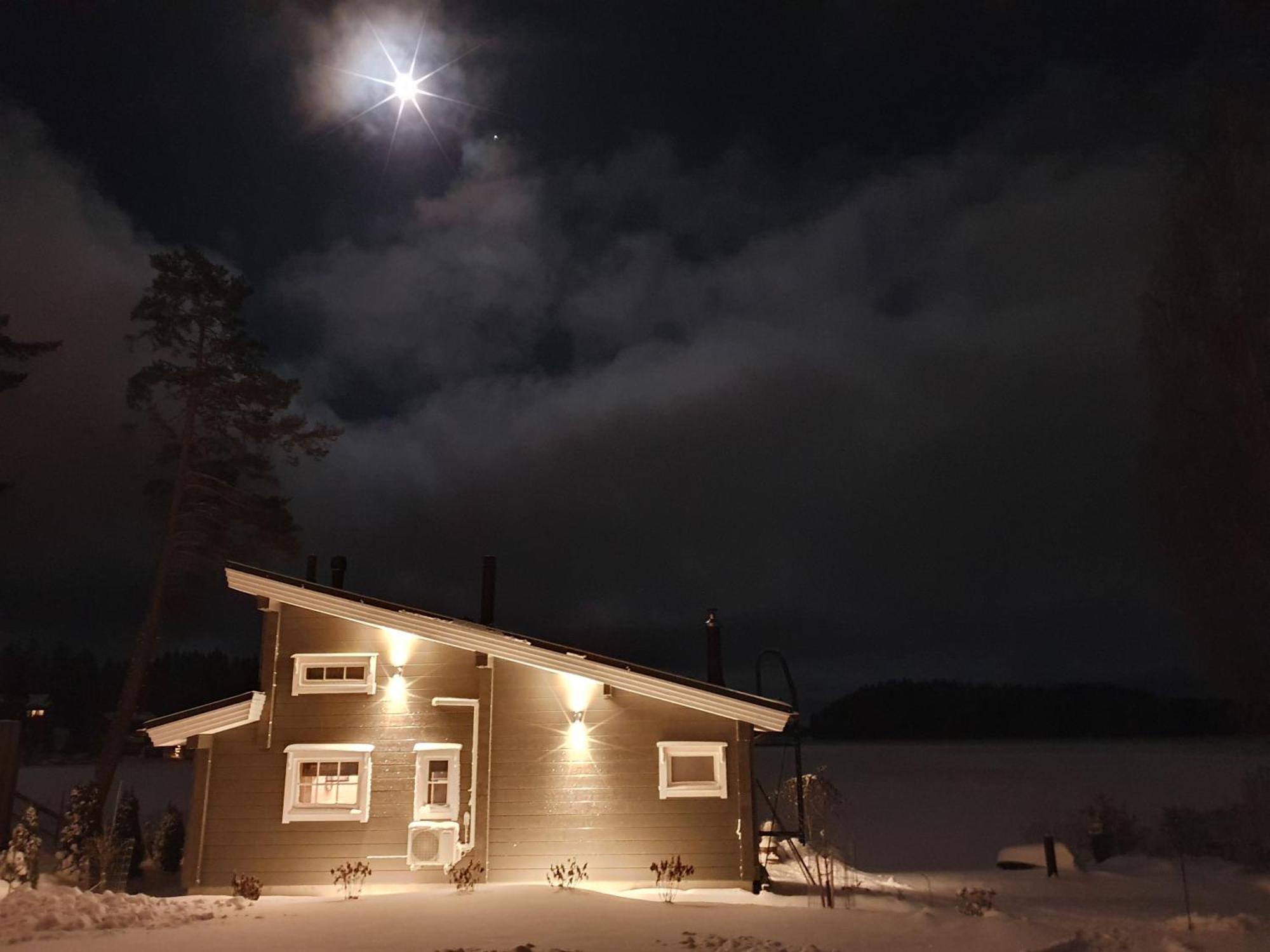 Stunning Log Cabin 45M2 On The Shore Of Kallavesi. Kuopio Buitenkant foto
