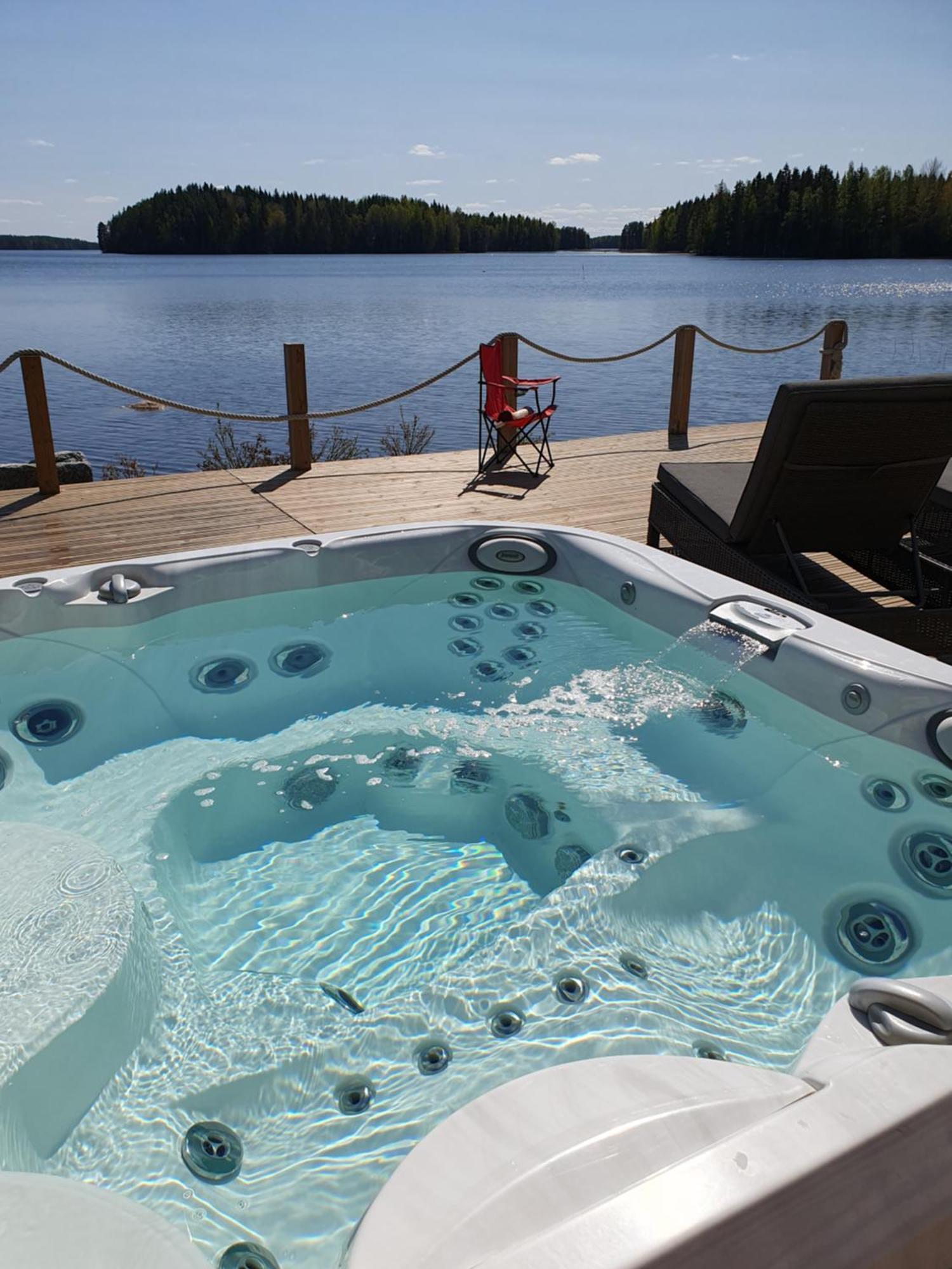 Stunning Log Cabin 45M2 On The Shore Of Kallavesi. Kuopio Buitenkant foto