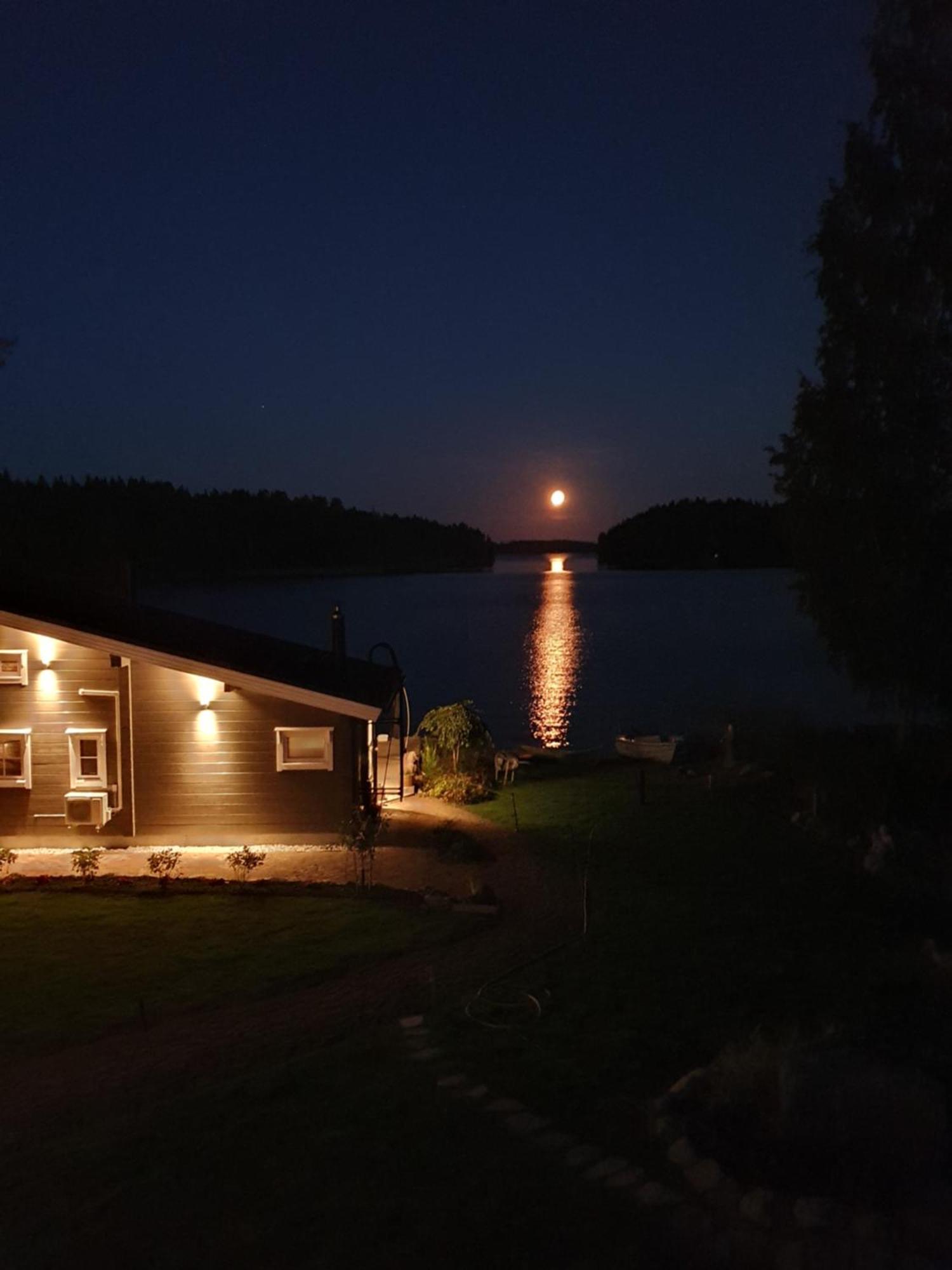 Stunning Log Cabin 45M2 On The Shore Of Kallavesi. Kuopio Buitenkant foto