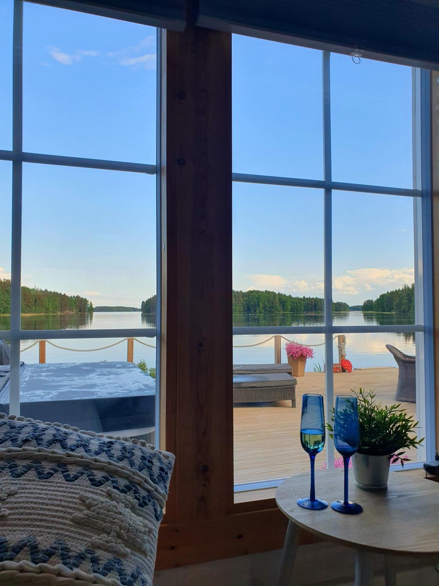 Stunning Log Cabin 45M2 On The Shore Of Kallavesi. Kuopio Buitenkant foto